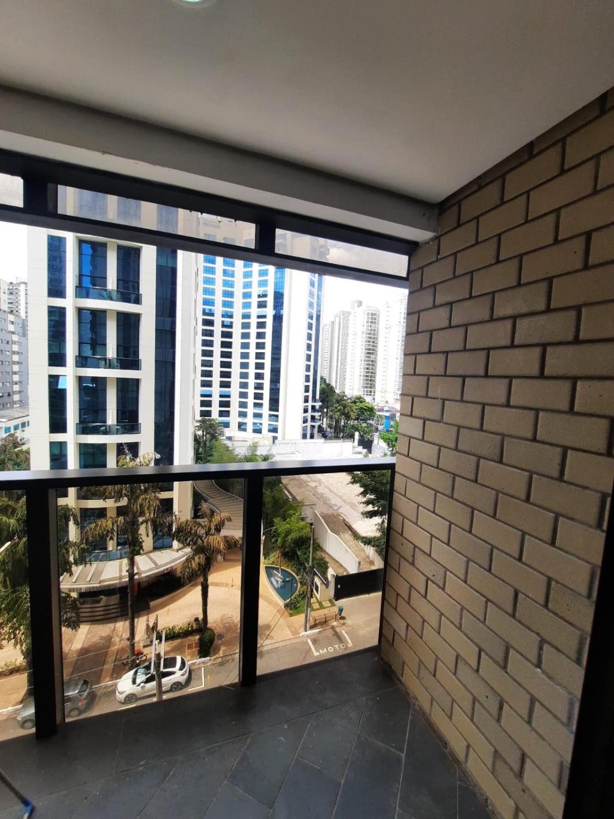 Flat Qi Ibirapuera Uh 1502